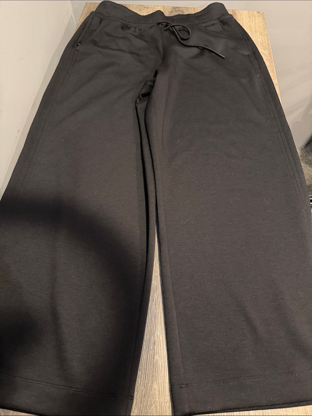 ATHLETA Women’s Black Drawstring Wide-Leg Sweatpants
